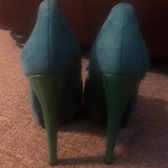 Women’s shoes - Picture 3 of 5